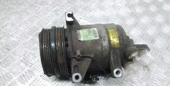 Volvo S40 Air conditioning (A/C) compressor (pump) 30767273