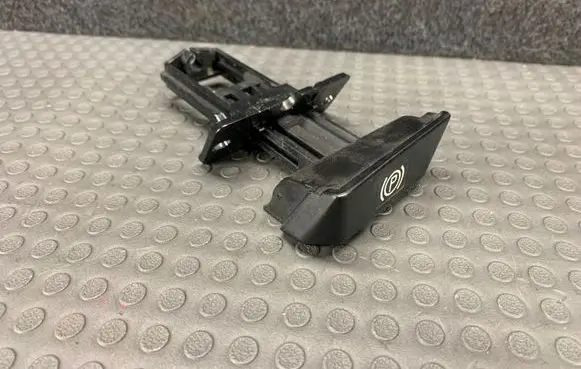 Mercedes-Benz S W220 Hand brake release handle 2204270312