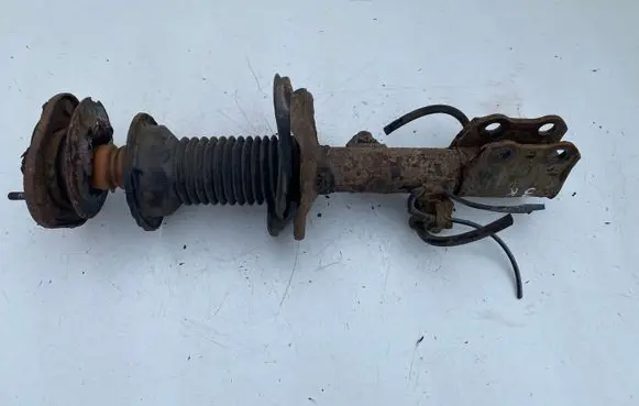 Toyota Avensis T250 Front shock absorber with coil spring