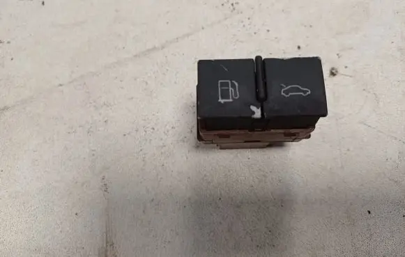 Audi A6 S6 C6 4F Tailgate opening switch 4F0959833A