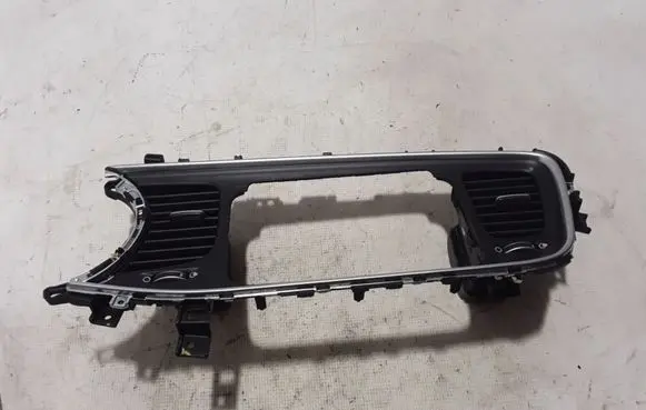 KIA Optima Dash center air vent grill 847202TAA0