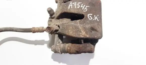 Toyota Corolla Verso AR10 Rear brake caliper y01339
