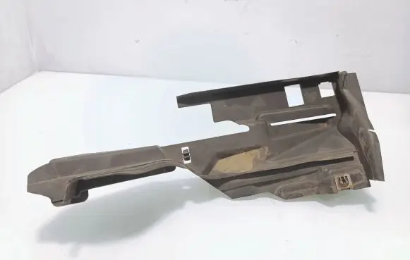 Ford Focus Other engine bay part BM51A02477AE D2L4A