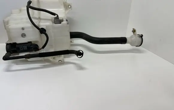 Lexus RX III Windshield washer fluid reservoir/tank 060851305