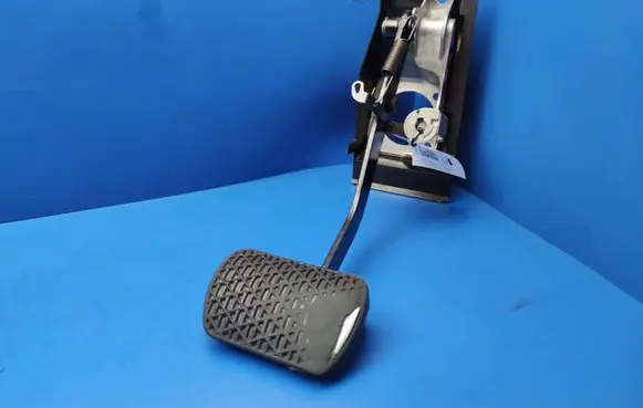 Mercedes-Benz S W221 Brake pedal A2202900719 A2216840718 P0112579