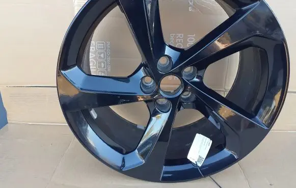 R19 alloy rim