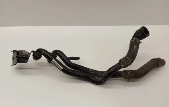 Coolant pipe/hose