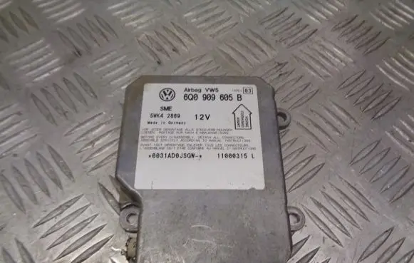 Volkswagen PASSAT B5 Airbag control unit/module 6Q0909605B