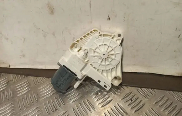 Porsche Cayenne (92A) Rear door window regulator motor 8K0959811A