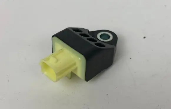 Toyota Mirai Airbag deployment crash/impact sensor 8983152040 8084ZMTRH
