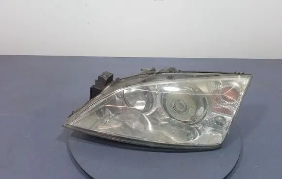 Ford Mondeo Mk III Headlight/headlamp 1S71-13006-CL
