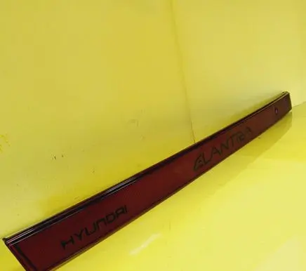 Hyundai Lantra I Trunk door license plate light bar 