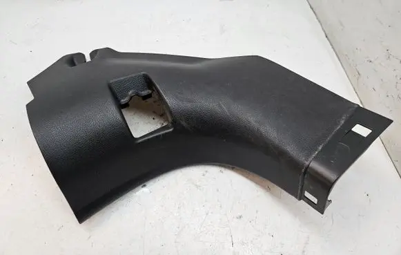 Foot area side trim