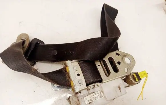 Toyota RAV 4 (XA30) Front seatbelt 