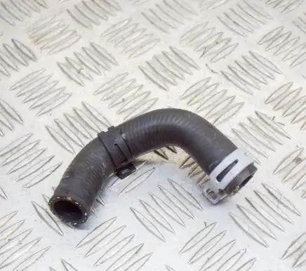 Volvo XC40 Engine coolant pipe/hose 8889251174