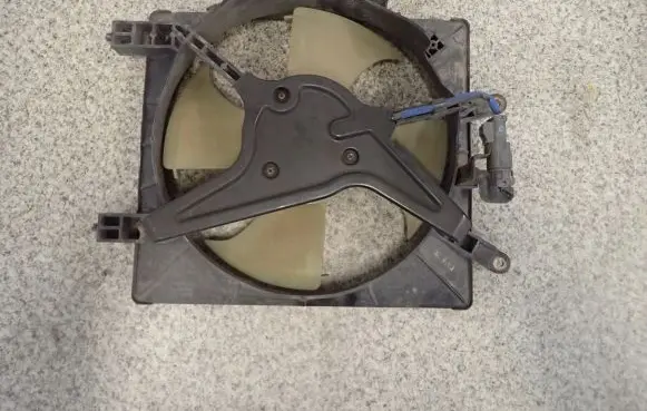 Honda Civic Air conditioning (A/C) fan (condenser) 