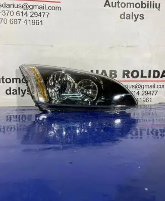 Ford Focus Headlight/headlamp 200963152