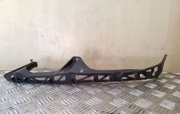 Headlight/headlamp mounting bracket