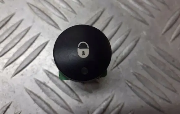 Citroen Berlingo Central locking switch button 