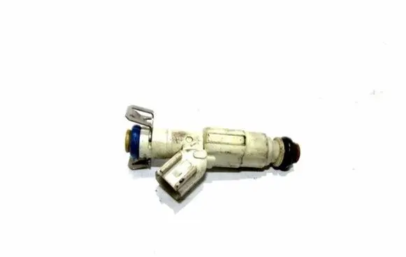 Ford Mondeo Mk III Fuel injector