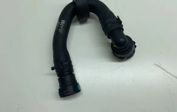 Land Rover Discovery 5 Engine coolant pipe/hose CVK1
