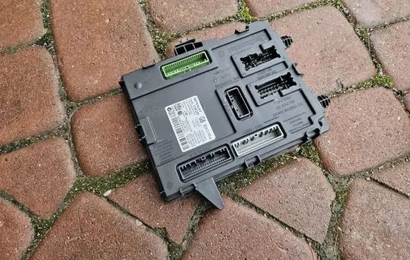 Renault Megane IV Comfort/convenience module 284B10363R