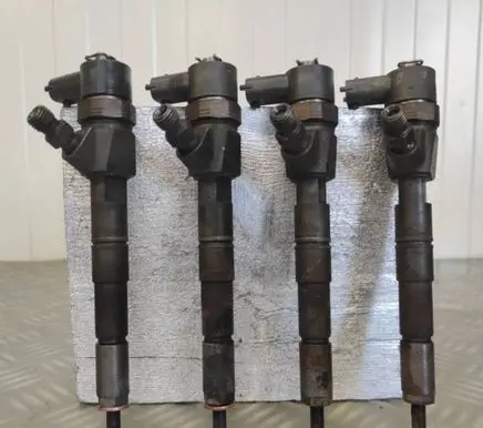 Opel Insignia A Fuel injector 0445110327