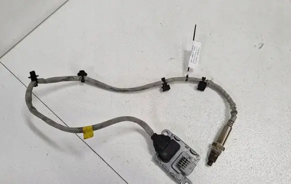 Renault Trafic III (X82) Lambda probe sensor 227900033R