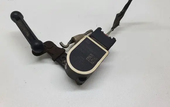 BMW 5 F10 F11 Headlight/headlamp level sensor 6860843 37146860843 3714686084301