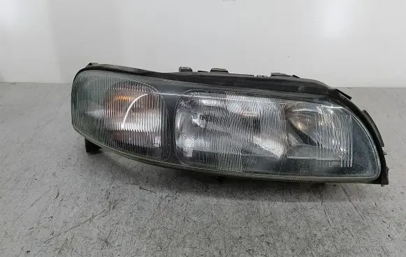 Volvo V70 Headlight/headlamp 8620687