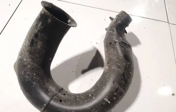 Air intake hose/pipe