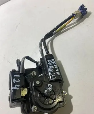 Toyota Corolla Verso AR10 Loading door lock 
