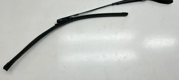 Volvo V70 Windshield/front glass wiper blade 31276002