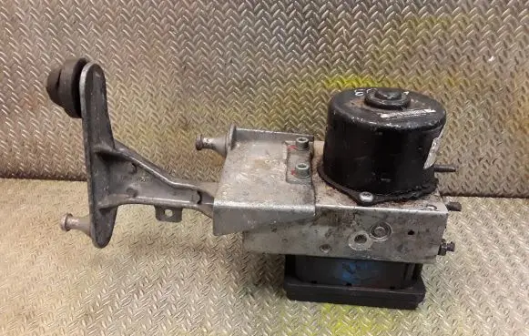 Mercedes-Benz C W203 ABS Pump 2095452532 2034310812