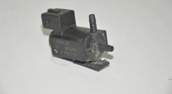 BMW 5 E39 Turbo solenoid valve 1742712