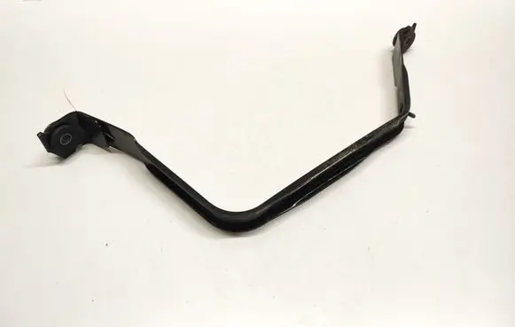 Fuel tank mounting bracket