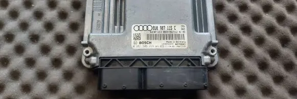 Audi Q3 8U Engine control unit/module 8U0907115C 8U0907115B 0261S06224