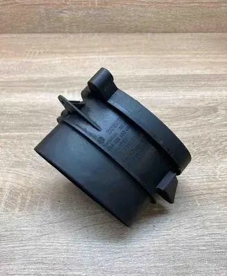 BMW 5 E39 Mass air flow meter 7787076 0928400468