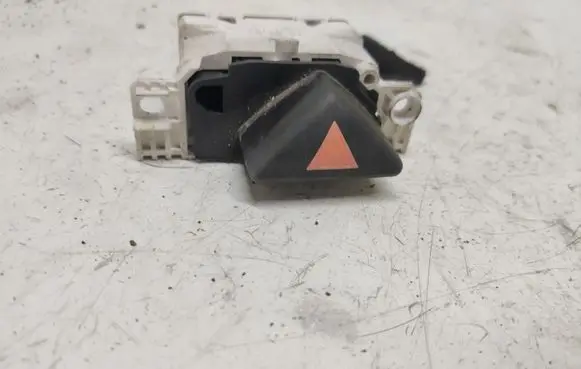 Ford Focus Hazard light switch