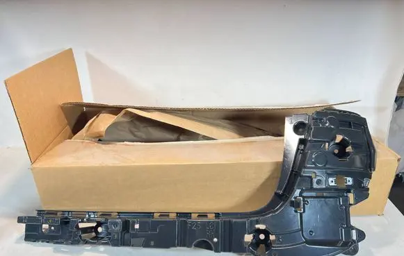 BMW X3 F25 Rear bumper mounting bracket 7338758