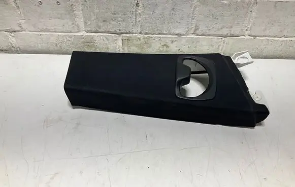BMW 3 E92 E93 (B) pillar trim (top) 7117470