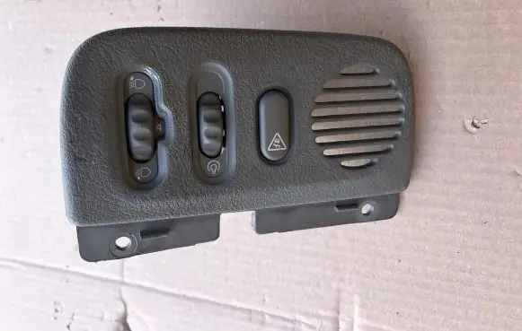 Renault Scenic I Headlight level height control switch 700841034