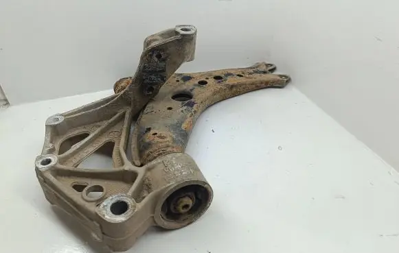 Skoda Fabia Mk1 (6Y) Front lower control arm/wishbone 6q0199284D