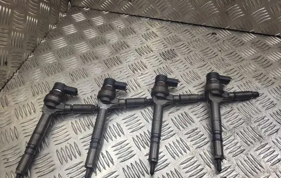 Opel Astra H Fuel injectors set 0445110175