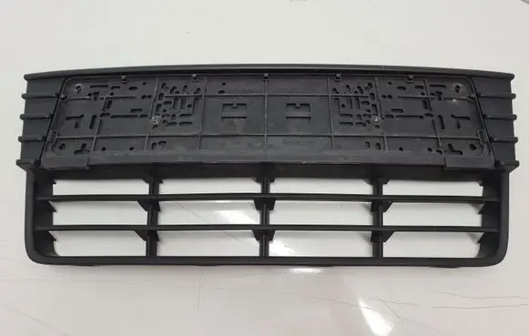 Ford Focus Front bumper lower grill BM5117K945A