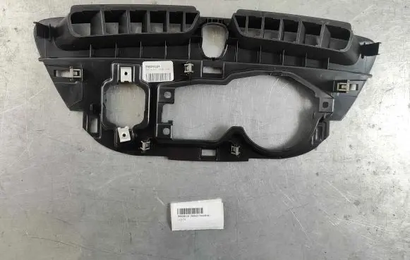 Volvo XC90 Dash center speaker frame 39829124