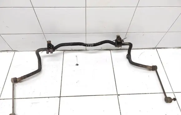 Nissan Note (E11) Front anti-roll bar/sway bar