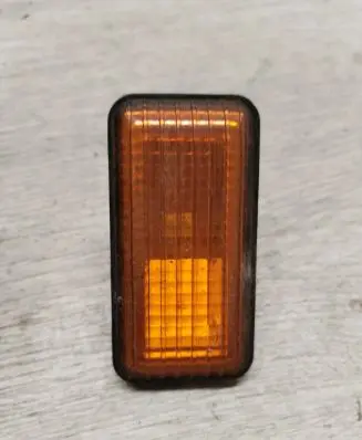Volkswagen PASSAT B3 Front fender indicator light 357949117