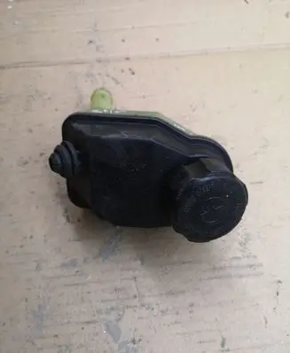 Volvo V50 Power steering fluid tank/reservoir 4N513531DC