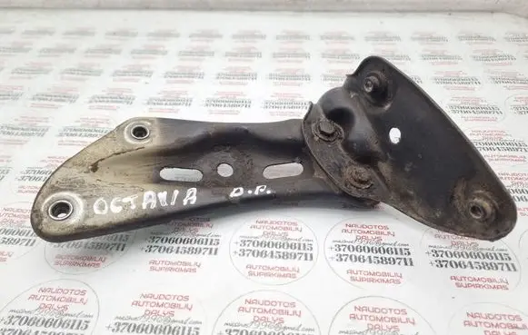 Skoda Octavia Mk2 (1Z) Fender mounting bracket 1Z0821142